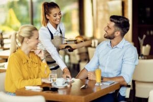 Blog - Restauranter med split-betaling - Når regningen skal deles nemt 1